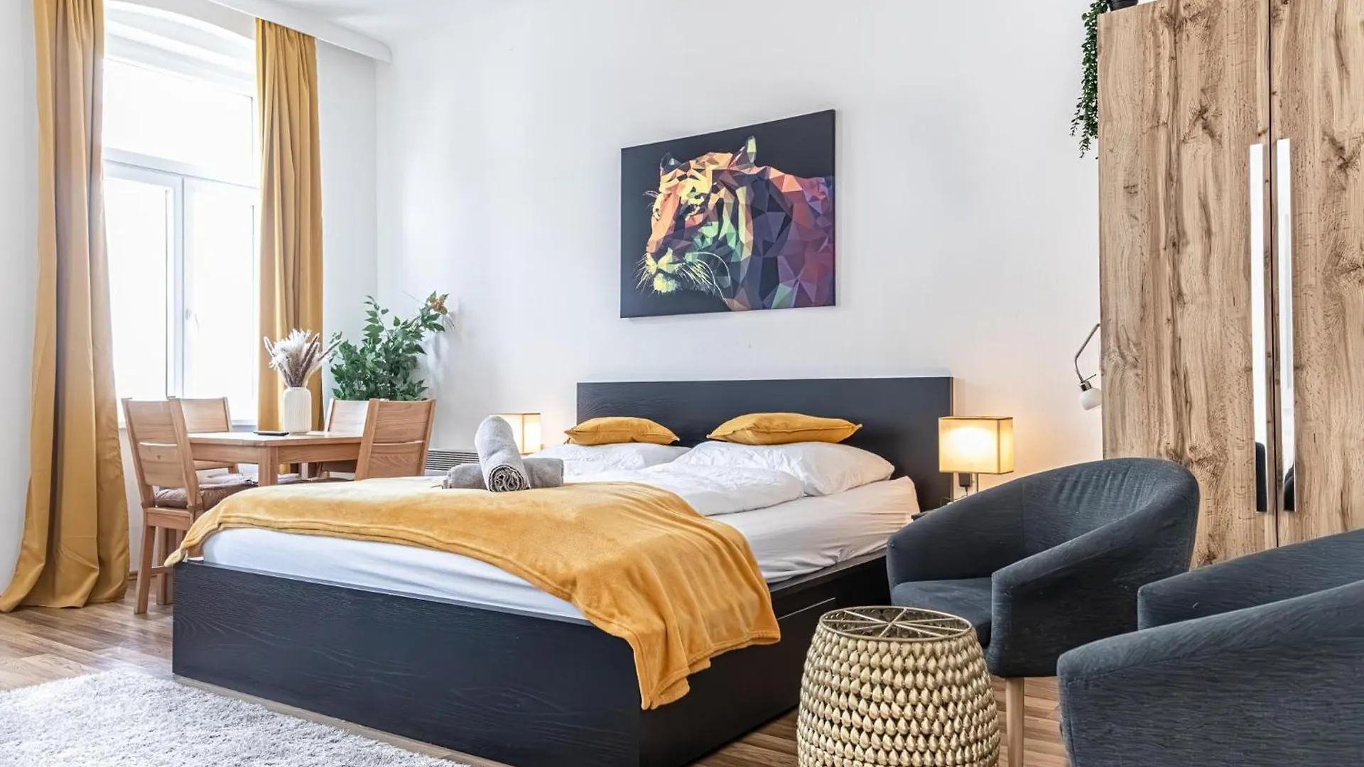 Explore Vienna: 1Br Retreat Near Westbahnhof Apartment Vienna