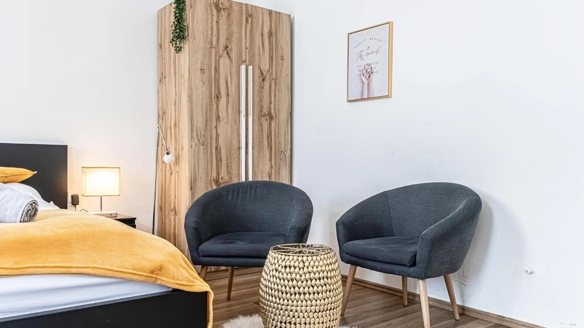 Apartment Explore Vienna: 1Br Retreat Near Westbahnhof Austria