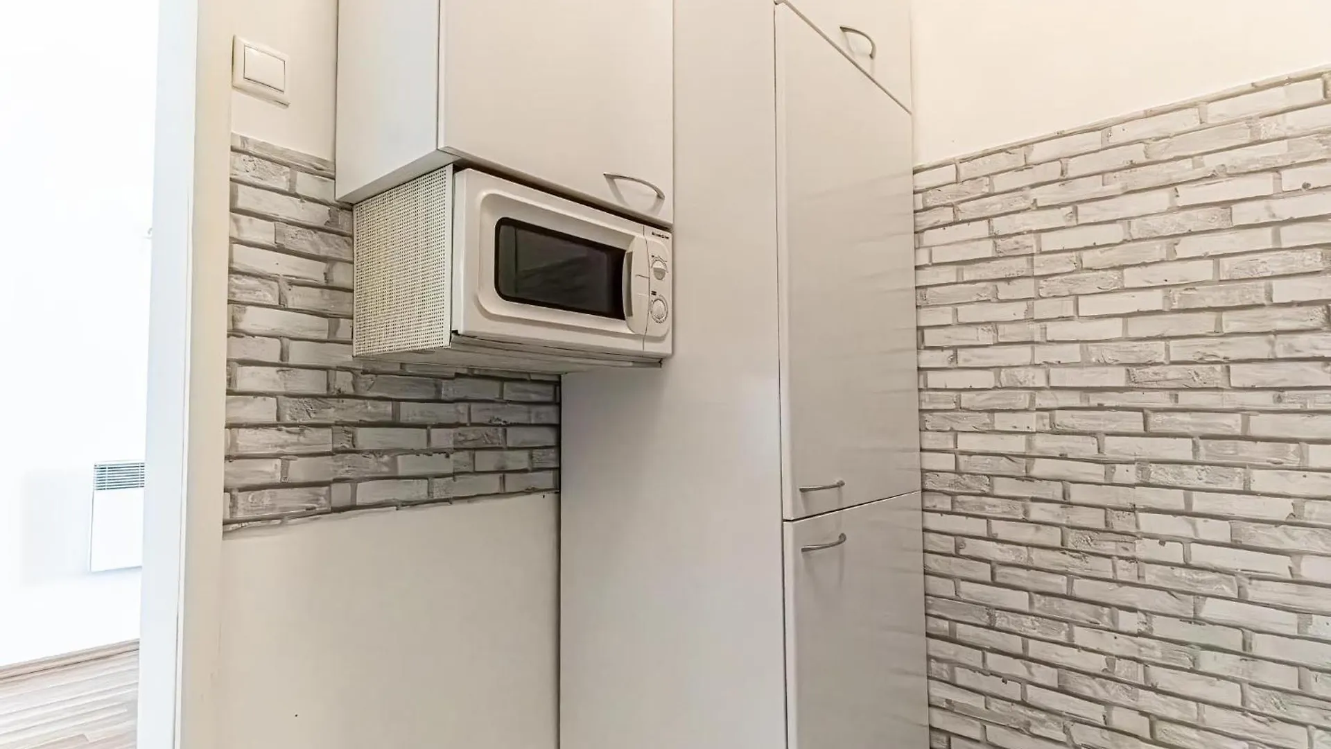 Explore Vienna: 1Br Retreat Near Westbahnhof Apartment Vienna