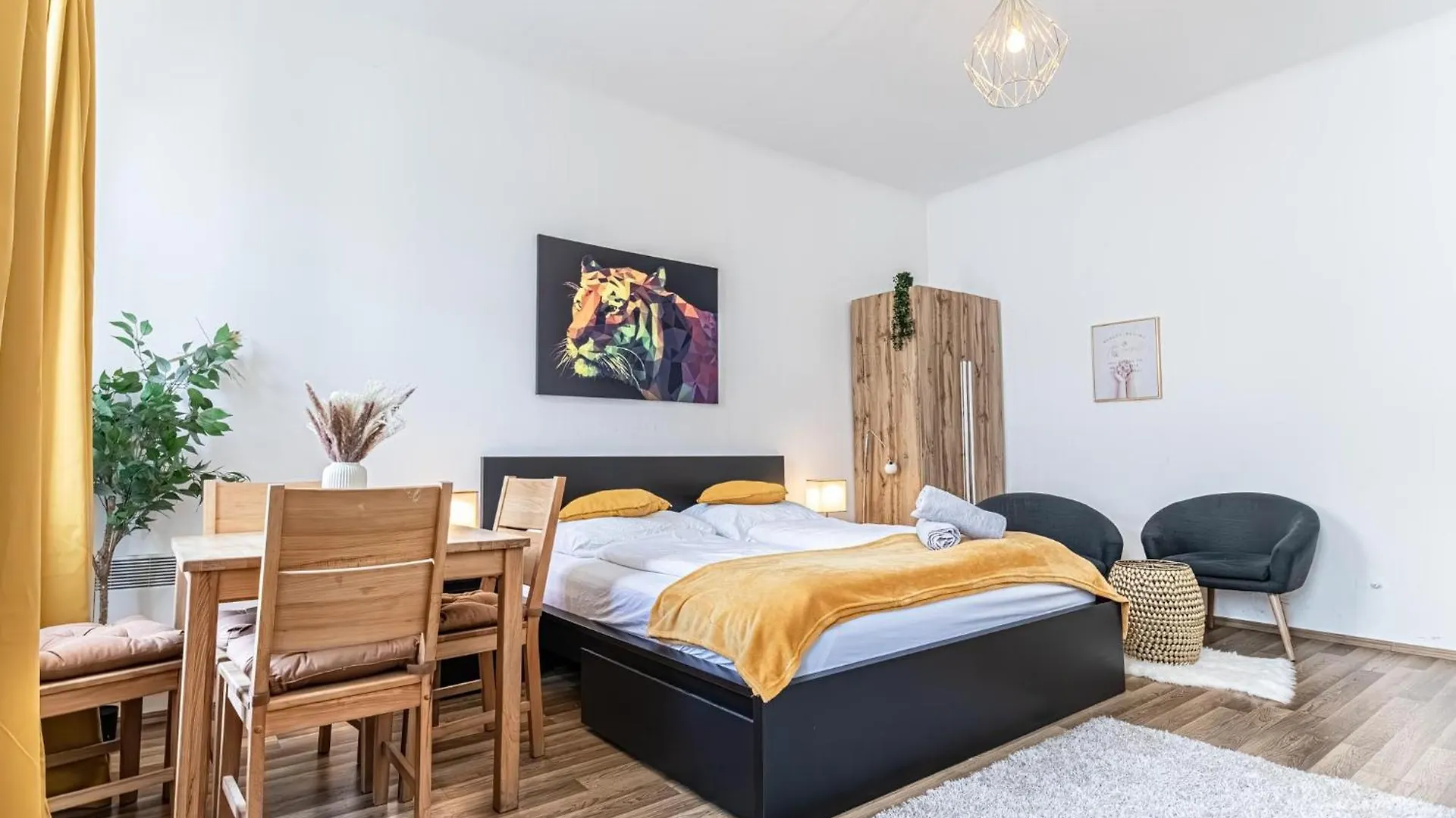 Apartment Explore Vienna: 1Br Retreat Near Westbahnhof Austria