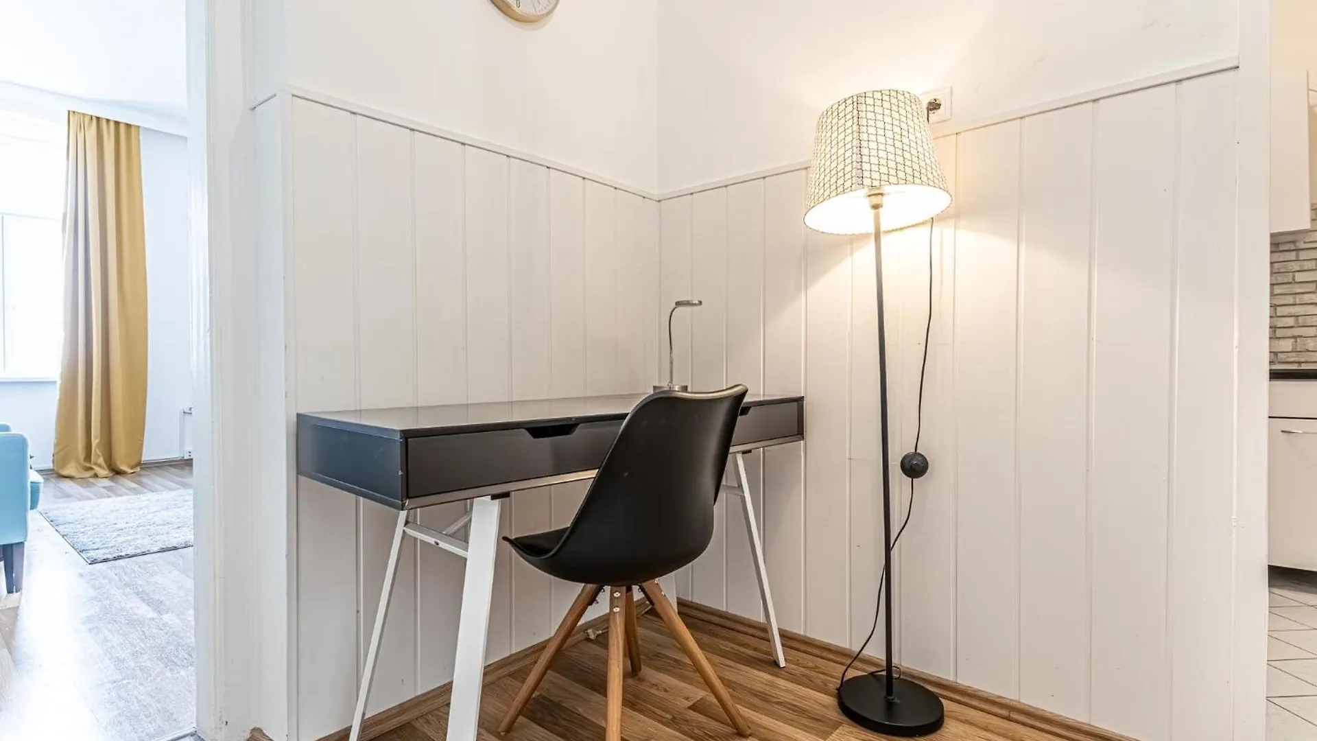 Explore Vienna: 1Br Retreat Near Westbahnhof