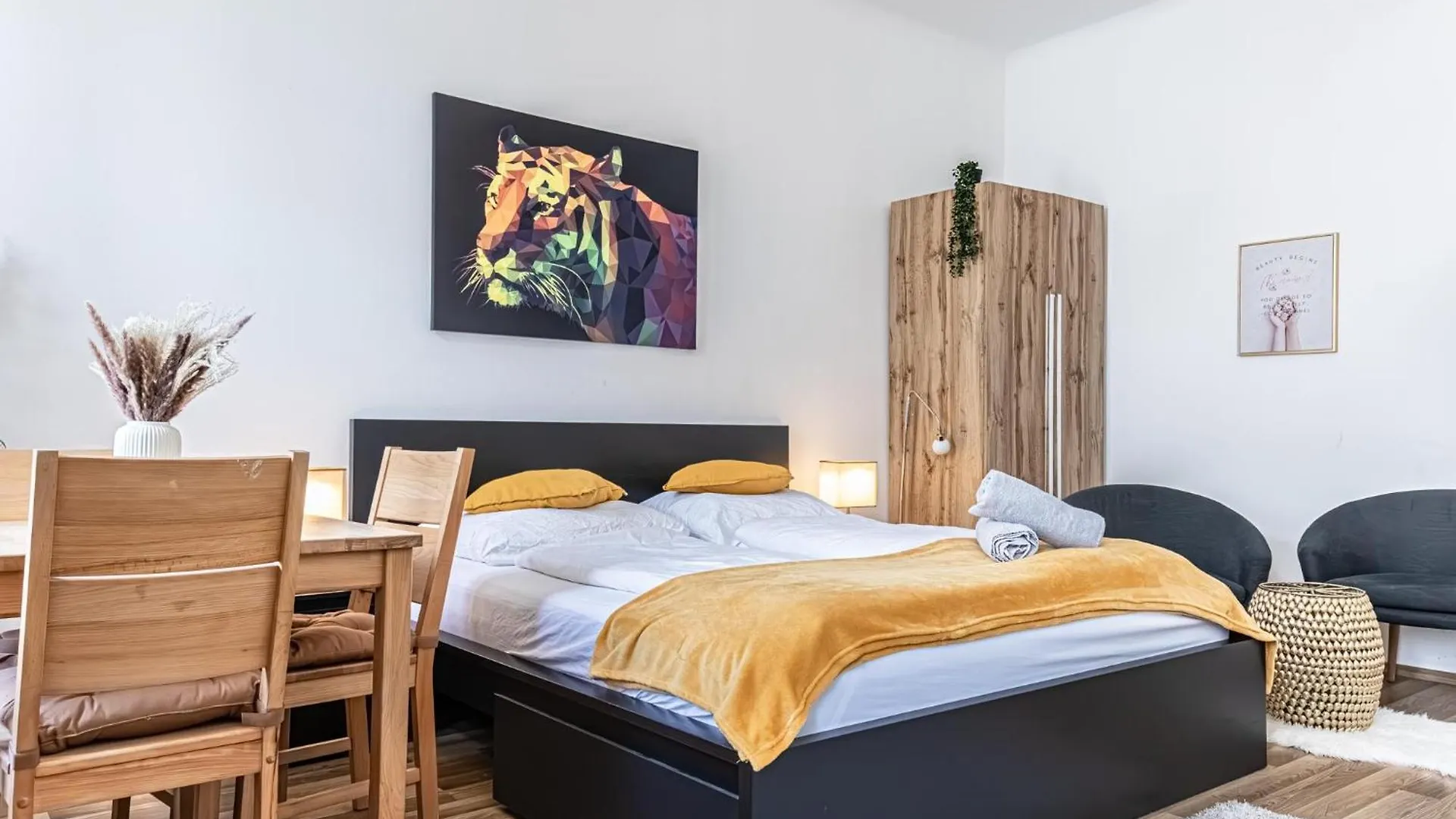 Apartment Explore Vienna: 1Br Retreat Near Westbahnhof